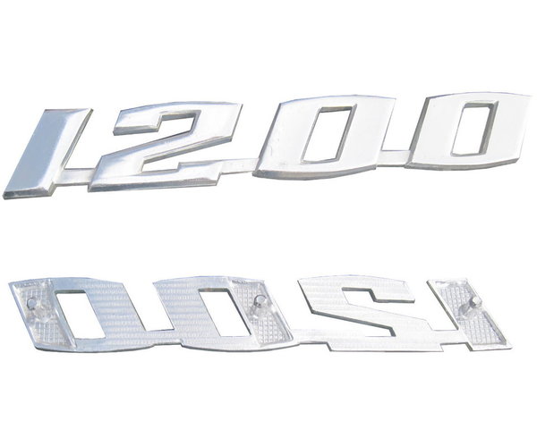 Schriftzug " 1200 " mit 3 Stiften, Abstand 65 mm - glänzend